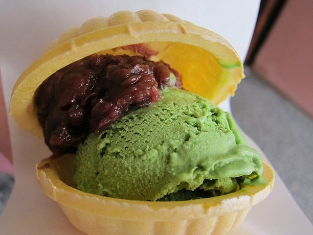 暑い日に小豆のせアイス最中を By Dentipac 西山 旧店名 西山菓子店 浅草 東武 都営 メトロ 甘味処 食べログ