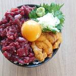 Luxury rice with sea urchin and sakura yukhoe