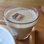 Umezono Kafe Ando Gyarari - 抹茶のホットケーキ ドリンクセット(1380円)　アイスグリーンティー