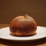 フィエルテ - 自家製胡桃パン