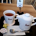 ミスタードーナツ - ドリンク写真:ホットレモンティー 173円