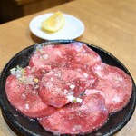 Shichirin Sumibiyakiniku Yuurin - 