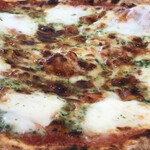 ガスト 茨城大宮町店 - ピザ(マルゲリータ)チーズがトロ〜リ♪♪ 