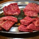 Yakiniku Yakiniku Yagen - おためしちょこっと盛り（カルビ（友バラ）・カイノミ・ササミ・並みじゃないバラ）