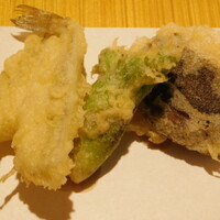 銀座 よこ田 - 天ぷら八種 原木しいたけ、たらの芽、鱚(コース料理 日本料理と天冨良【極】会席)