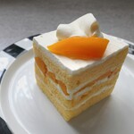 ヴォワザン - 完熟宮崎マンゴーショートケーキ