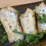 蕎麦に銘酒 蔵美庭 - きつねゴルゴンゾーラ