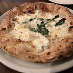 ダ アチュ - クワトロフォルマッジ