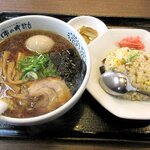 味の時計台 - 味の時計台 「あっさりラーメンと半チャーハンのセット＋味玉」