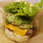  ハラカラ。 - アボカドチェダーチーズバーガー　1,250円