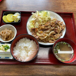 A, Un Kateiryouri - 日替り定食の豚の生姜焼き