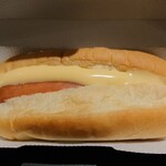 TOHOシネマズ CONCESSION - ジョンソンヴィルの三種のチーズソースホットドッグ