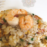 新華園 - 小エビが全部で4尾♪