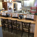 新華園 - 店内の雰囲気♪