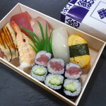 Sakaezushi - 並寿司折1196円