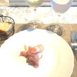 La Brianza - クラッタとボッコンチーノカプレーゼ。かわいいサイズのボッコンチーノと口どけるクラッタ間違いない美味しさ☆ワインとも合うわぁ＼(^-^)／