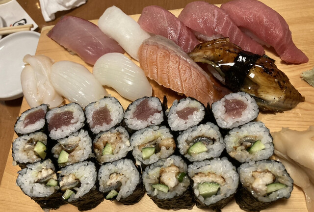 Yatai Zushi Shiki Eki Mae Cho