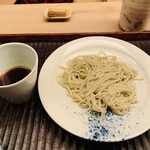 緒方 - ■十割蕎麦
      ◎蕎麦粉は茨城県常陸太田の蕎麦粉を使用。