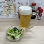 Omicchan - 生ビールとお通し。
      美味し。