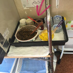 喜隆 - 無料のお惣菜 赤紫線の梅干しが美味かった