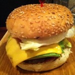 ビアベリー - アボカドチーズバーガー