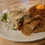 産直野菜と厳選ワインのお店 Wine Bar Hiyake - サイドビュー(21-04)