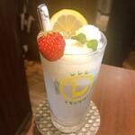 立ち飲み食堂 ウルトラスズキ - 舞浜レモンサワー650円