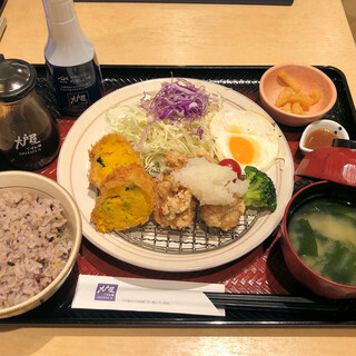 品川でおすすめのグルメ情報 カキフライ定食 をご紹介 食べログ 品川でおすすめのグルメ情報 カキフライ定食 をご紹介 食べログ