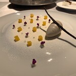 ASAHINA Gastronome - 宮崎マンゴー&ヴァニーユ　マダガスカル産ヴァニーユのシャンティに閉じ込め、ラム酒の香り　バナナのグラスを添えて