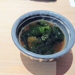 匠 進吾 - 海ブドウとワカメの酢の物