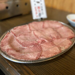 Taishuu Horumon Yakiniku Kemuri - 