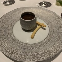 シェ・イノ - 温泉玉子と黒トリュフのピューレ