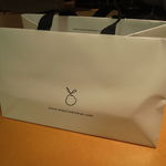 エスキス - シェフの娘さんのデッサンによるシンボルマークが映えるお土産1