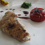 エスキス - 備長炭で焼いたノドグロ、コンフィしたトマトとソテーしたズッキーニ、炙り焼きした茄子、ハーブのサラダと共に1