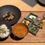 REVIVE KITCHEN THREE AOYAMA - 