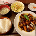 中華ごはん れんげ食堂 - 鶏肉の黒酢