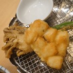 Tempura Meshi Kaneko Han Nosuke - 1皿目のイカ、舞茸、ししとう