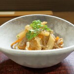 桶家乃隠居 - ブタ入り筍キンピラ