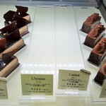 ラヴニュー - 端から端まで全種類食べてみたくなる！キラキラと洗練されたデザインの見目麗しいケーキたち（その5）