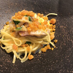 U.KAI - 大粒のハマグリの身とハマグリの出汁を
      使ったパスタ♡ボッタルガがアクセントに♬