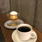 トウキョウコーヒーラボ - 『奥久慈卵の焼きプリン¥450』 『ブレンドコーヒー¥450』