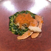 Takumi - 稲わらとレンコンのリゾット サーモンとイクラ　スダチの香り 春菊と菊花のソース