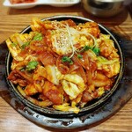 韓国家庭料理ジャンモ - 鉄板タッカルビ