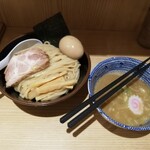 舎鈴 - 味玉つけめん 並盛 850円