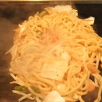 鶴橋風月 - トマト焼そば（８５０円）
