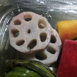 カフェアンドショップ ロータスランド - 2021/04/13
      カラフル糠漬け 200円