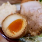 味の山王 - コロッケ定食（700円）