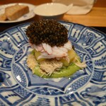 やまぐち - キャビアと毛蟹、くりぬいたメロン、パセリのソース