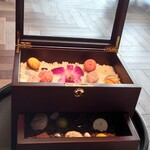 ザ カハラ ラウンジ - お菓子の宝石箱