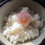 立喰そば きうち - 朝セット温1/2かけそばセット370円、温玉ご飯